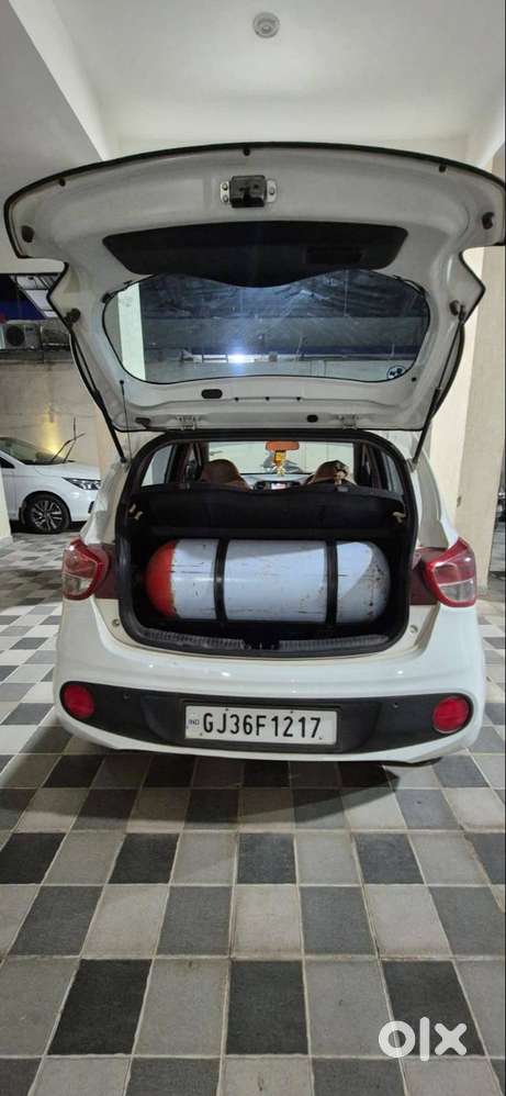 Hyundai Grand I10 2017 Cng & Hybrids Good Condition