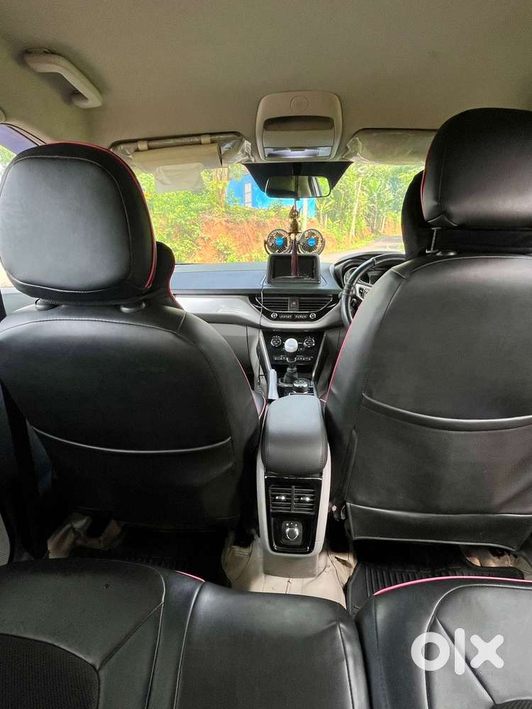 Tata Nexon Dual Tone (govt. Officer Self Driven)