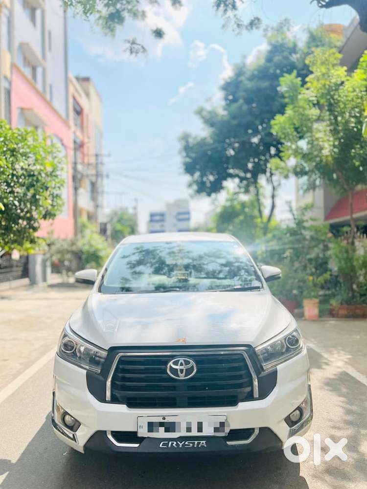 Toyota Innova Crysta 2.4 V 7 Str, 2025, Diesel