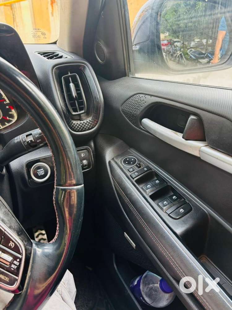 Kia Sonet Gtx Plus At Top Model With Sunroof