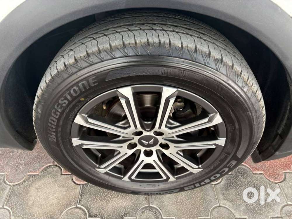 Mahindra Xuv700 2.2 Ax 7 Diesel At Str, 2023, Diesel