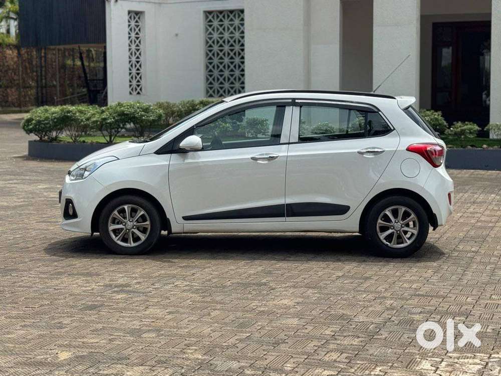 Hyundai Grand I10 Asta Option At, 2016, Petrol