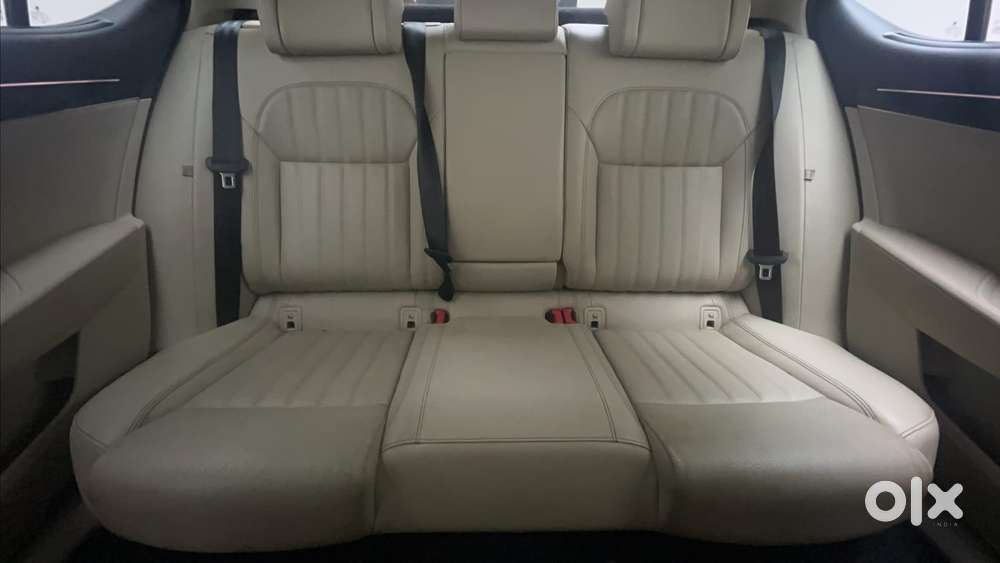 Skoda Superb L&k 1.8 Tsi At, 2021, Petrol