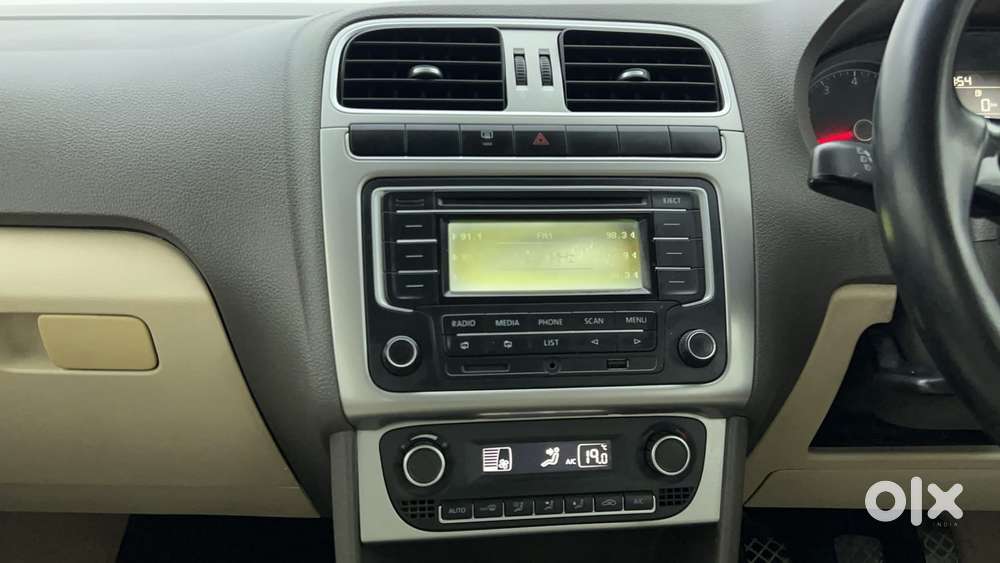 Volkswagen Vento 2010-2013 Petrol Highline, 2015, Petrol