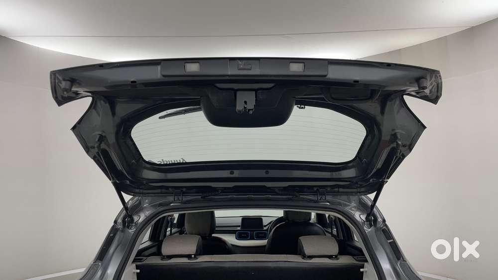Tata Punch Creative Amt, 2021, Petrol