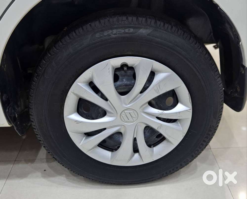 Maruti Suzuki Swift Vxi + Manual, 2023, Petrol