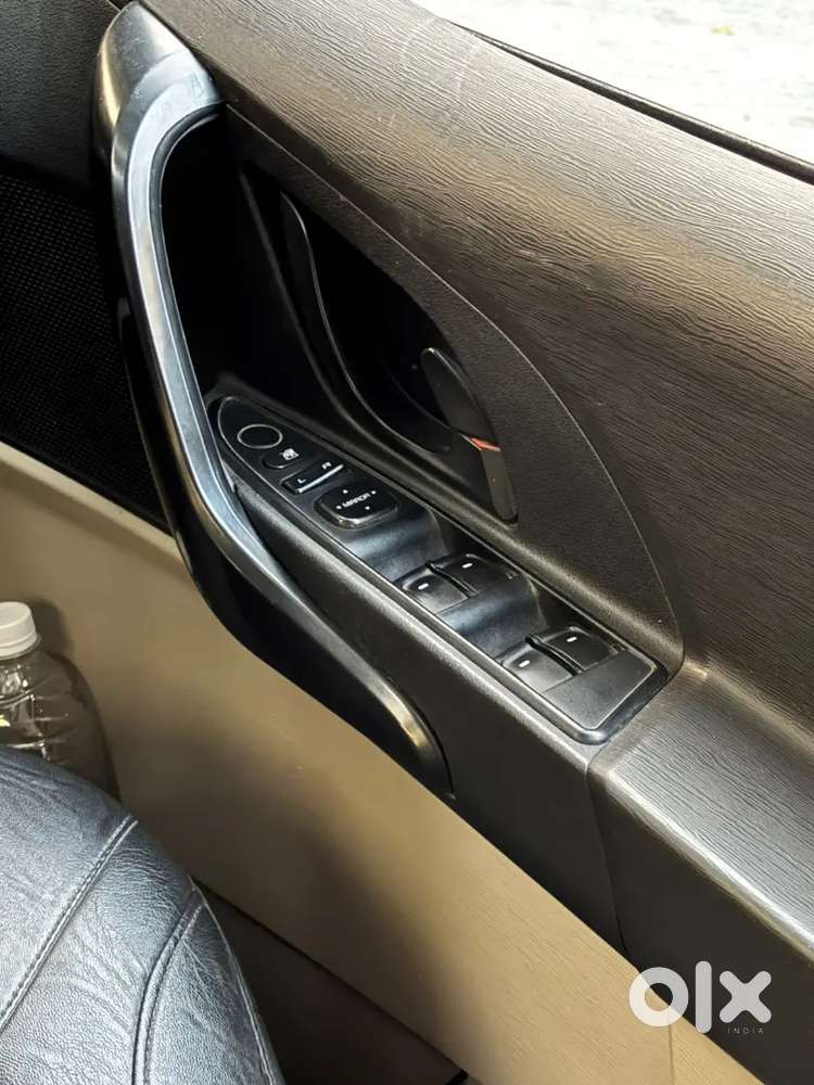 Mahindra Xuv500 2017 Diesel 104000 Km Driven