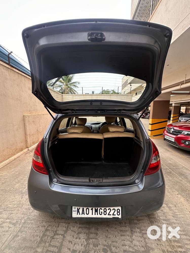 Hyundai I20 Asta 1.4 Crdi With Avn 6 Speed, 2011, Diesel