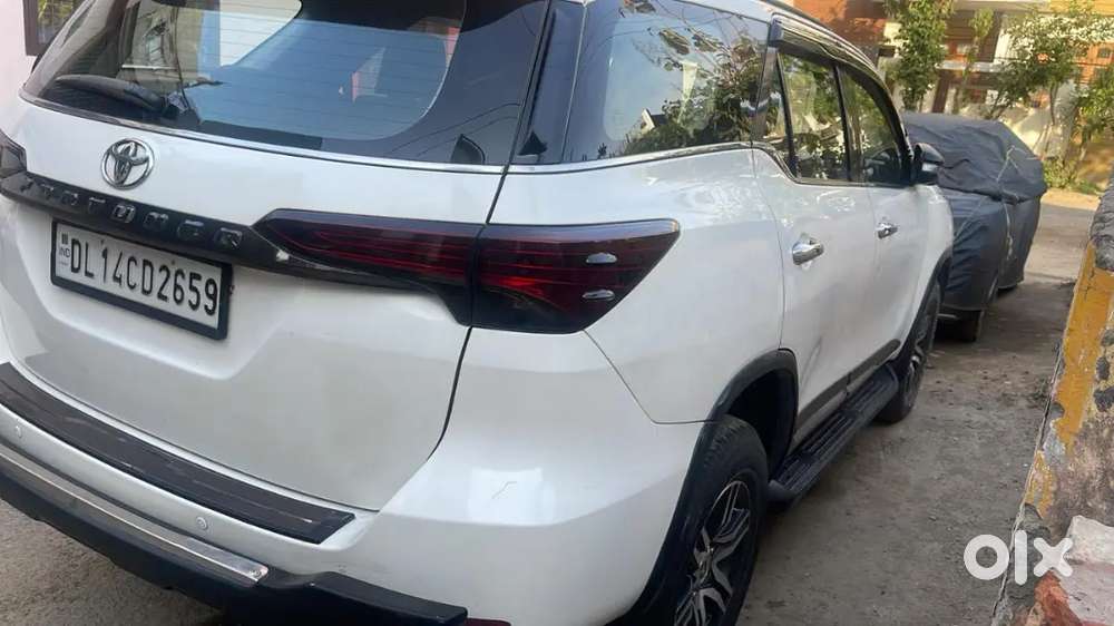 Toyota Fortuner 2017 Diesel 142000 Km Driven
