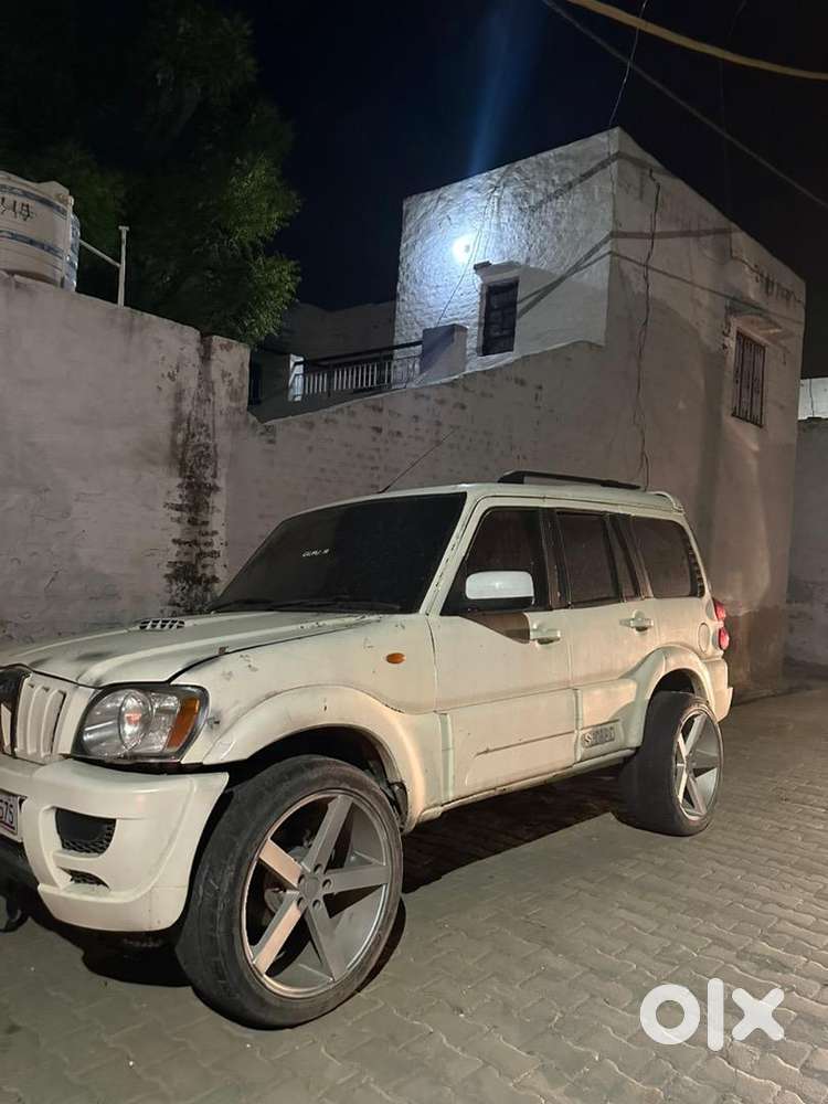 Mahindra Scorpio Classic 2011