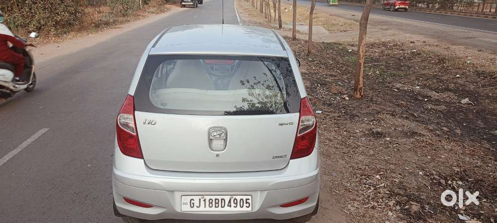 Hyundai I10 Sportz 1.1l, 2015, Cng & Hybrids