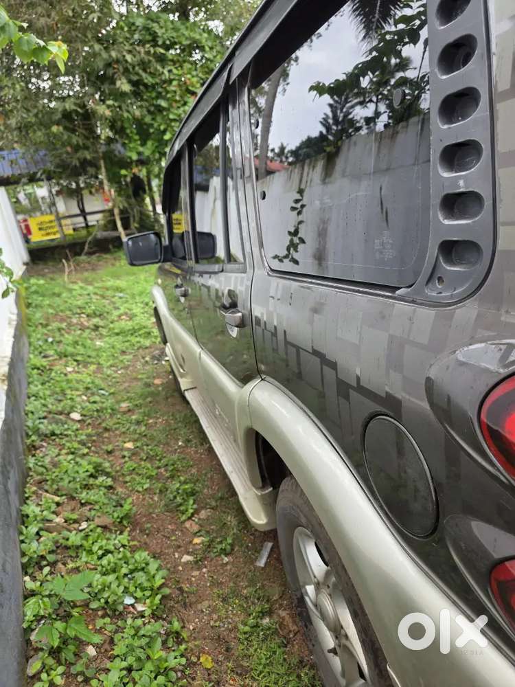 Mahindra Scorpio Classic 2010 Diesel 150000 Km Driven