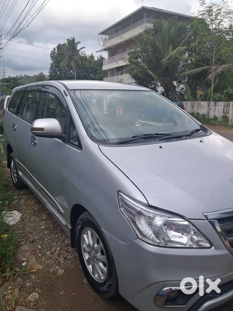 Toyota Innova 2014 Diesel Well Maintained