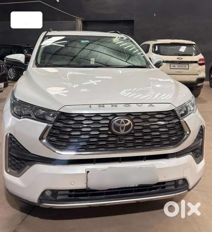 Toyota Innova Hycross 2.0 Zx Hybrid 7 Str, 2025, Petrol