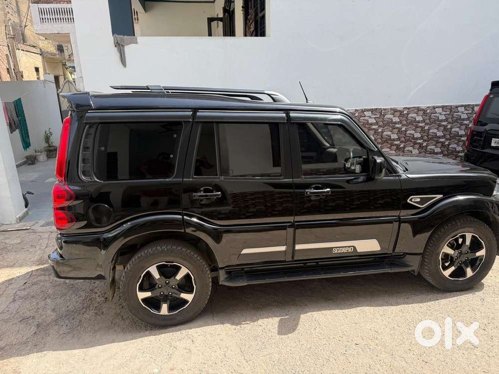 Mahindra Scorpio Classic 2025