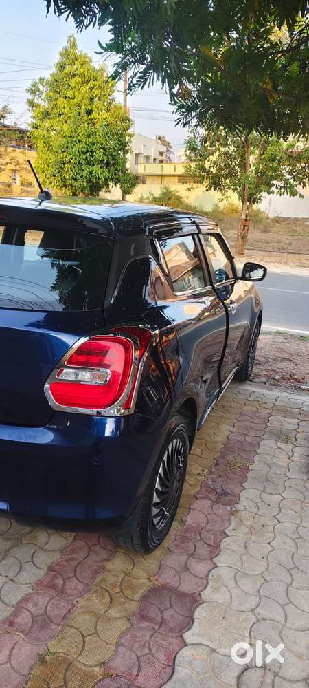 Maruti Suzuki Swift Vxi + Manual, 2022, Petrol