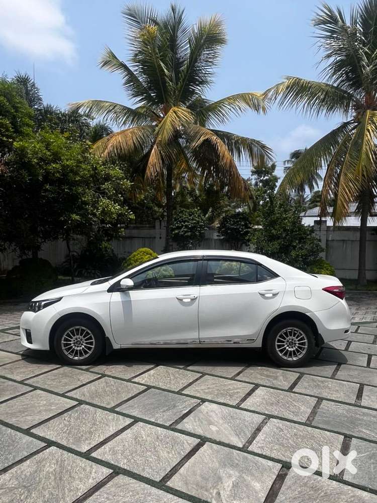 Toyota Corolla Altis 2015 Diesel Well Maintained