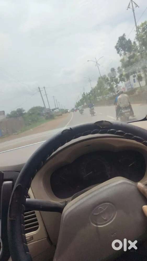 Toyota Innova 2.5 E 2005