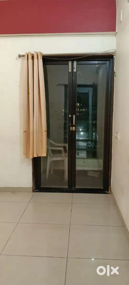 2BHK Flat, Road side , easy acess of office buses