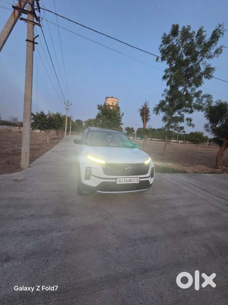Safari Smart (o) Without Sunroof 2024