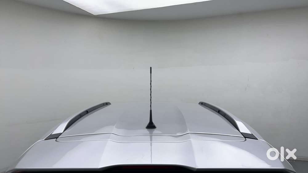 Nissan Magnite 1.0 Xv Premium Turbo Cvt, 2022, Petrol