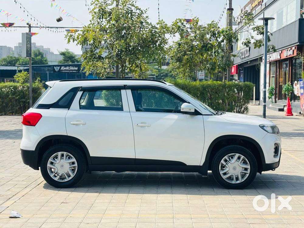 Maruti Suzuki Brezza 1.5 Vxi Cng, 2021, Cng & Hybrids