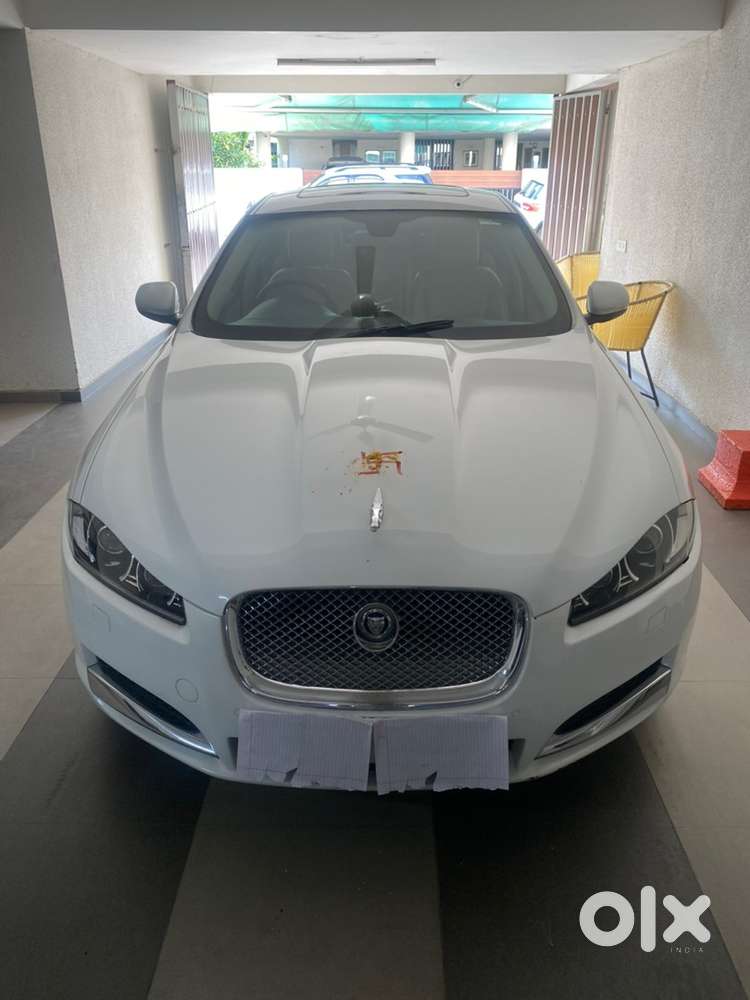 Jaguar Xf 2013 Diesel 106500 Km Driven