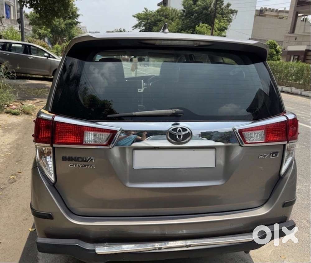 Toyota Innova Crysta 2019 Petrol Well Maintained