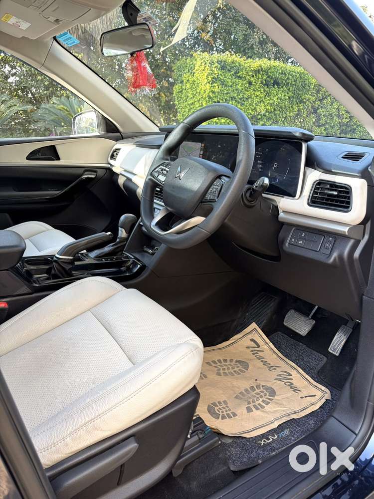 Mahindra Xuv700 2.0 Ax 5 Petrol At Str, 2024, Petrol