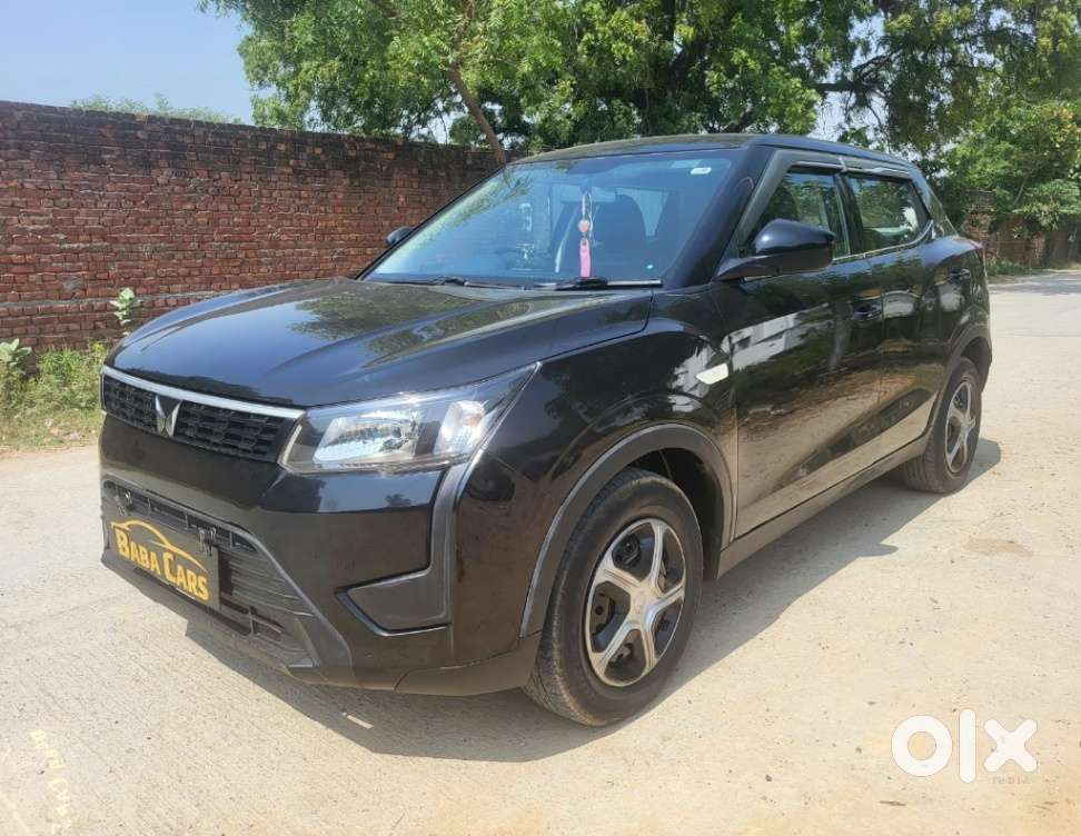 Mahindra Xuv300 W4, 2023, Petrol