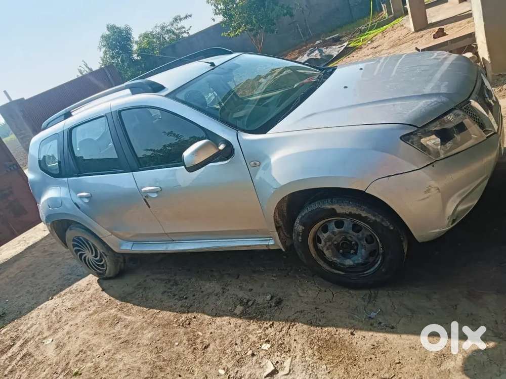 Nissan Terrano 2015 Diesel 137000 Km Driven