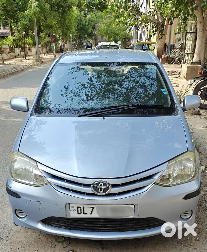 Toyota Etios Liva 2012 Petrol 70000 Km