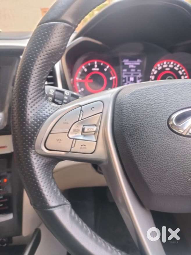 Mahindra Xuv300 W8 (o) 1.5 Diesel Amt, 2022, Diesel