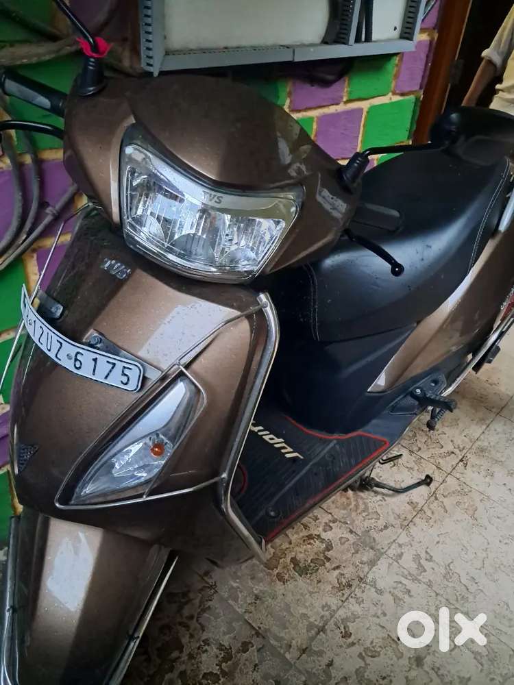 TVS Jupiter-BSVI Walnut Brown स्कूटर 1816717157