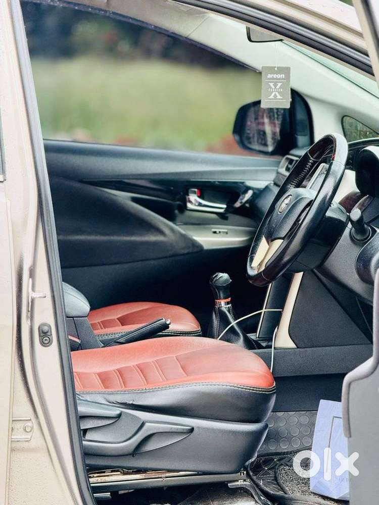 Toyota Innova Crysta 2.4 V 7 Str, 2017
