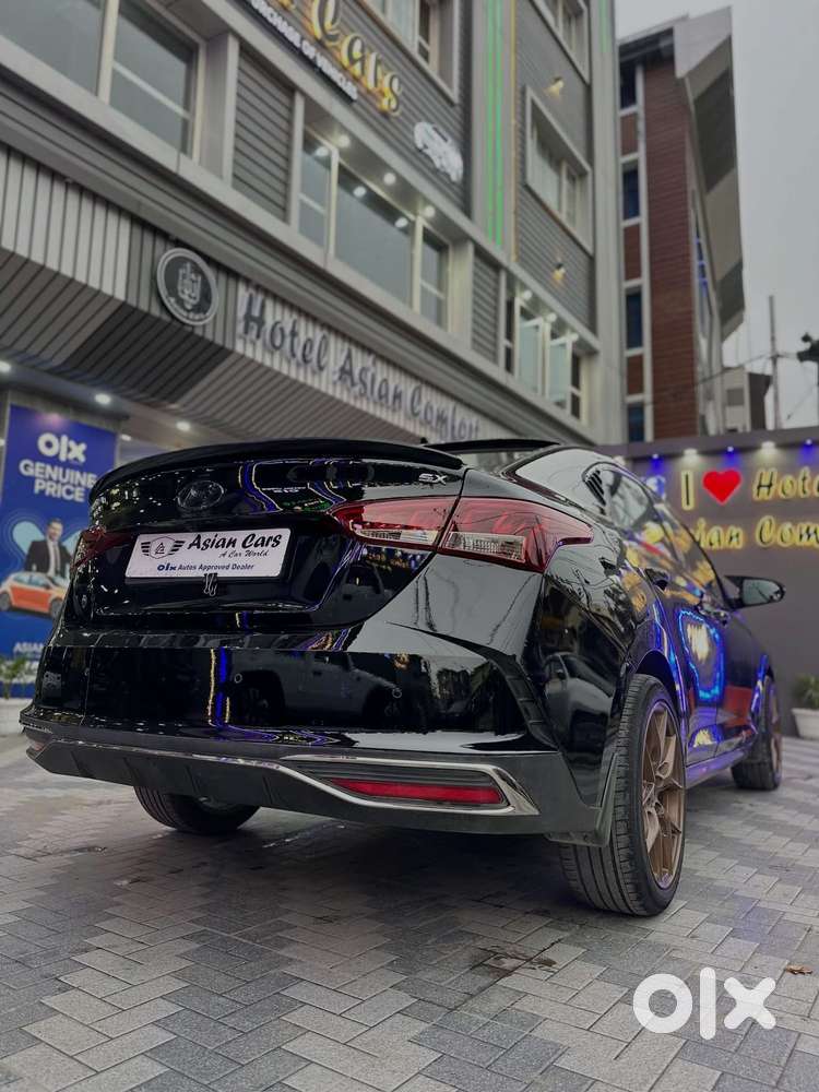 Hyundai Verna, 2023, Petrol