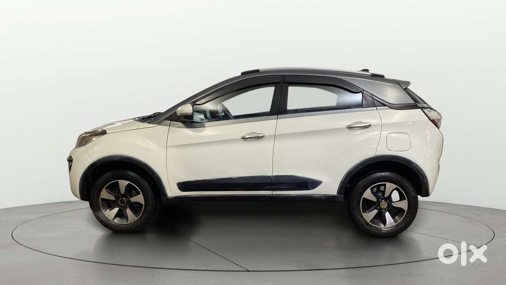 Tata Nexon 1.2 Revotron Xza Plus, 2018, Petrol