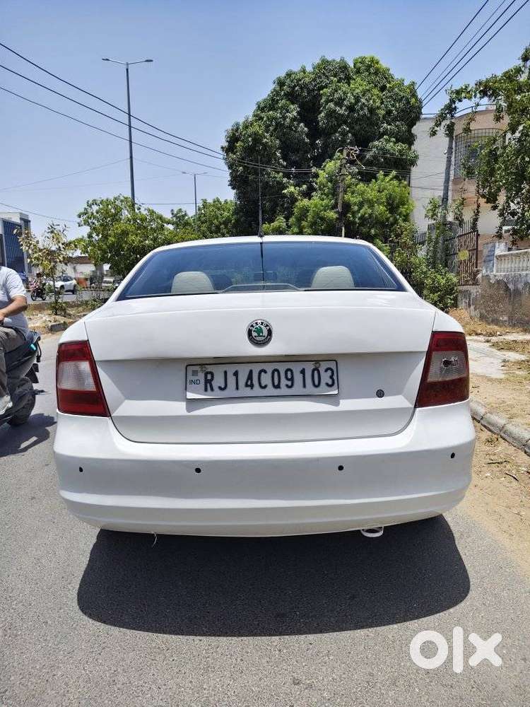 Skoda Rapid Elegance 1.6 Tdi Cr Manual, 2012, Diesel