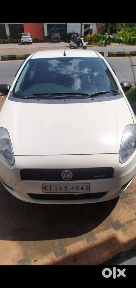 Fiat Grand Punto 2012 Diesel 118000 Km Driven