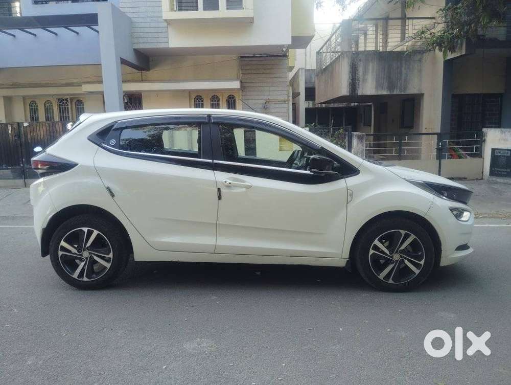 Tata Altroz Xz, 2023, Petrol