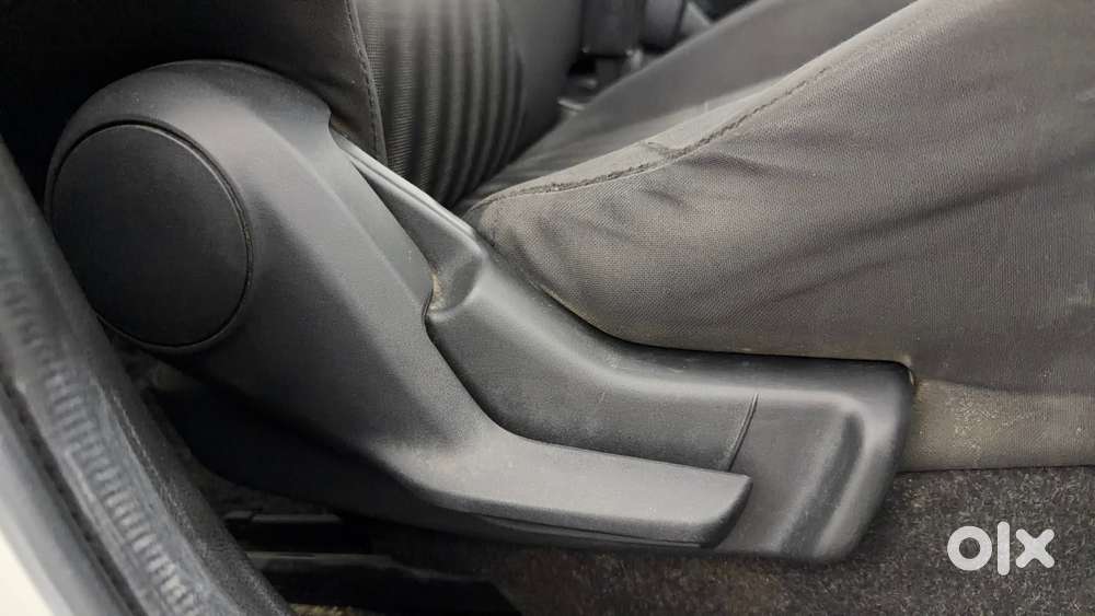 Maruti Suzuki Swift Lxi, 2019, Petrol