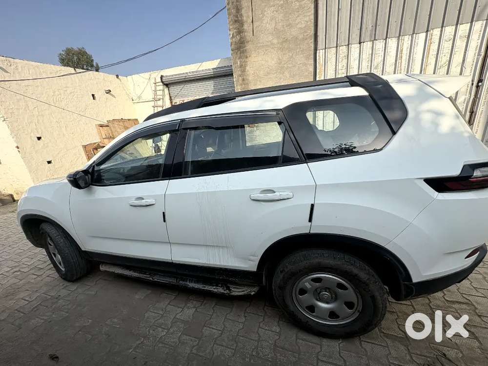 Tata Safari