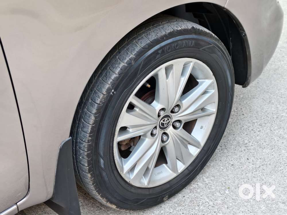 Toyota Innova Crysta