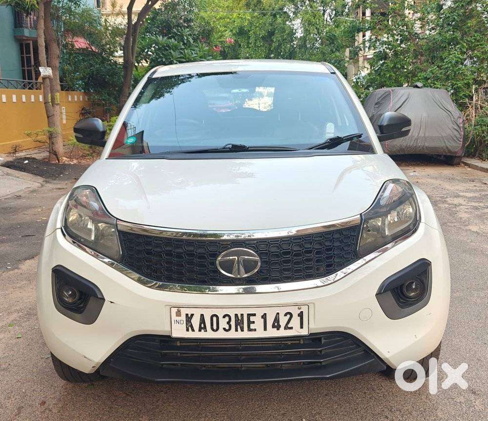 Tata Nexon 1.2 Revotron Xma Amt (s), 2019, Petrol