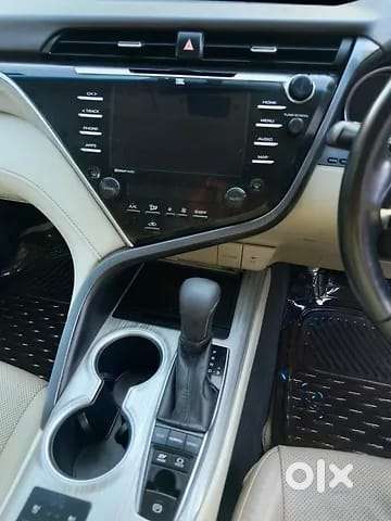 Toyota Camry Hybrid, 2020, Petrol