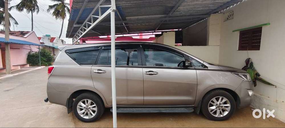 Toyota Innova Crysta 2017 Diesel Well Maintained