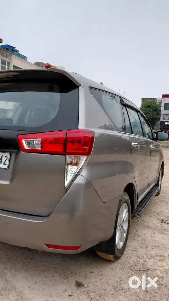 Toyota Innova Crysta 2016