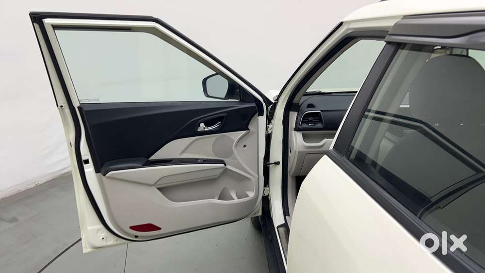 Mahindra Xuv300 W8 Diesel, 2023, Diesel