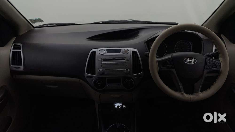 Hyundai I20 2009-2011 1.4 Asta (at), 2011, Petrol