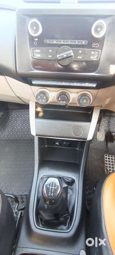 Renault Triber Rxl, 2024, Petrol